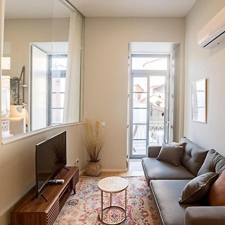 31 Janeiro 157 - Stylish 1Br W/ Ac & Balcony By Lovelystay ポルト エクステリア 写真