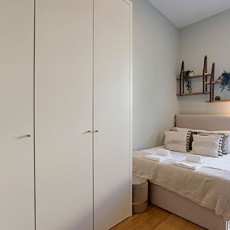 31 Janeiro 157 - Stylish 1Br W/ Ac & Balcony By Lovelystay ポルト エクステリア 写真