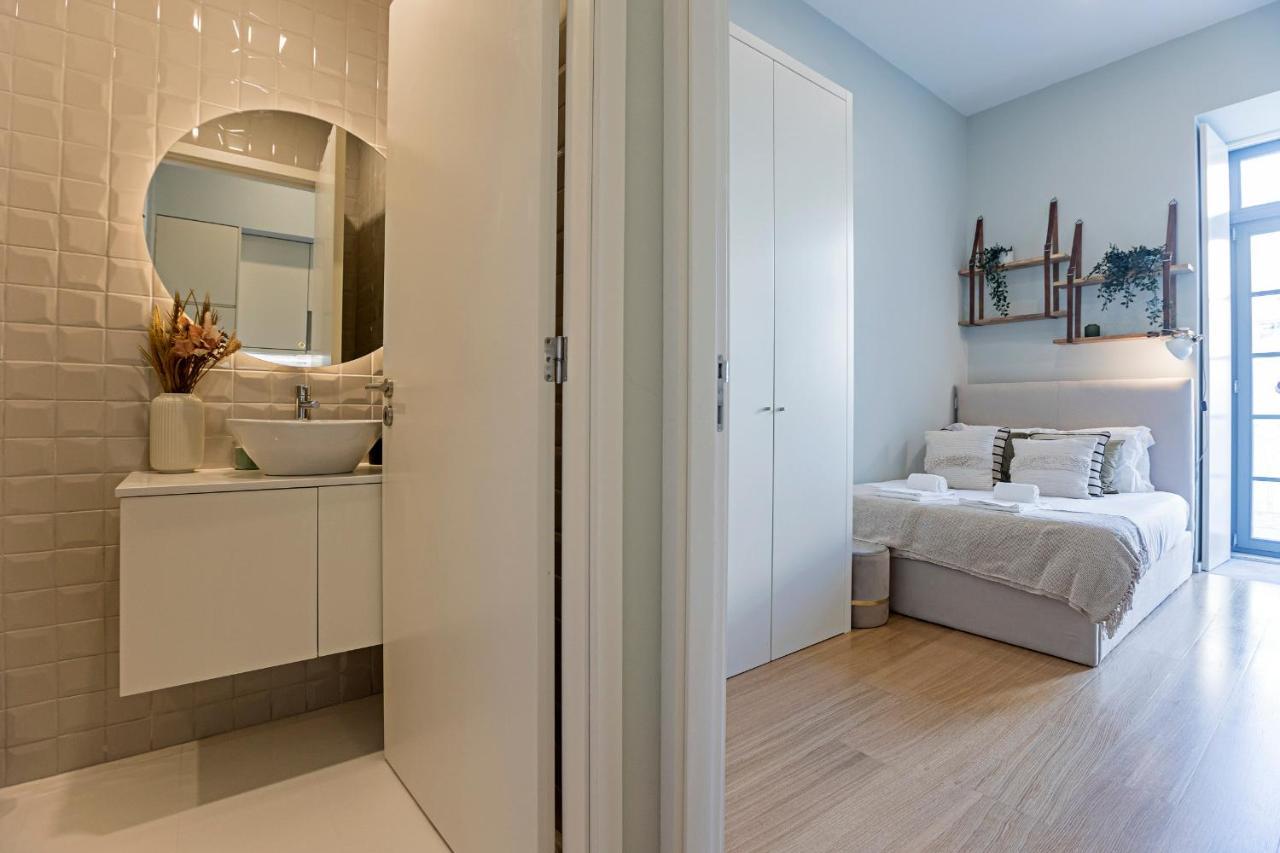 31 Janeiro 157 - Stylish 1Br W/ Ac & Balcony By Lovelystay ポルト エクステリア 写真